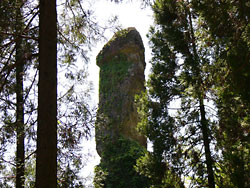 霊巌寺の奇岩３