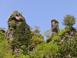 霊巌寺の奇岩４